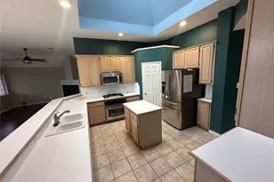 10107 Norman Ct, Irving, TX 75063 - Photo 6