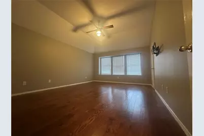 10107 Norman Court, Irving, TX 75063 - Photo 12