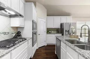 7513 W Fork Ln, McKinney, TX 75071 - Photo 8