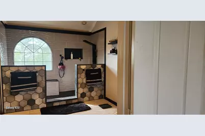 6319 Lake Bluff Drive, Dallas, TX 75249 - Photo 12