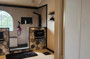 6319 Lake Bluff Dr, Dallas, TX 75249 - Photo 12