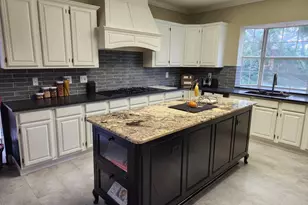 6319 Lake Bluff Dr, Dallas, TX 75249 - Photo 6