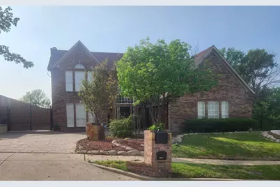 6319 Lake Bluff Drive, Dallas, TX 75249 - Photo 2