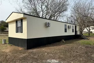 3601 Hedge Row St, Granbury, TX 76048 - Photo 12