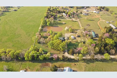 697 County Road 166, Whitesboro, TX 76273 - Photo 2