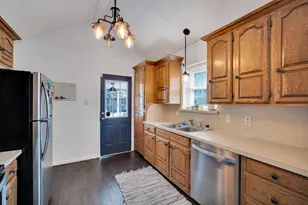 304 Floyd St, Waxahachie, TX 75165 - Photo 6