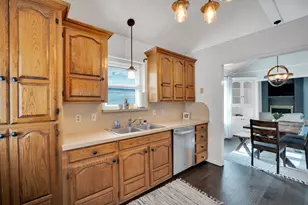 304 Floyd St, Waxahachie, TX 75165 - Photo 8