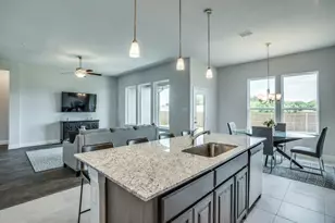 729 Stone Eagle Dr, Azle, TX 76020 - Photo 12