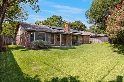 4911 Trails Edge Drive, Arlington, TX 76017 - Photo 2