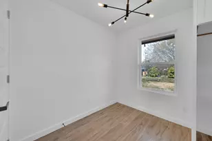 601 Valleyview St, Ferris, TX 75125 - Photo 10