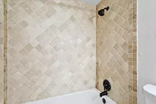 2320 Carol Good Ln, Carrollton, TX 75006 - Photo 18