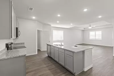 10017 Freighter Trail, Fort Worth, TX 76131 - Photo 4