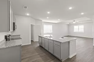 10017 Freighter Trl, Fort Worth, TX 76131 - Photo 4