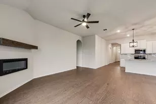 257 Coronado Ct, Granbury, TX 76048 - Photo 6