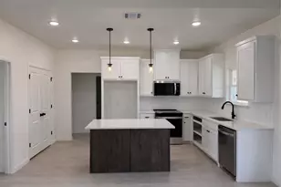 252 Yawney Dr, Lipan, TX 76462 - Photo 2