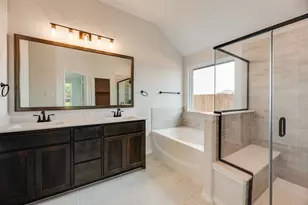 284 Coronado Ct, Granbury, TX 76048 - Photo 12