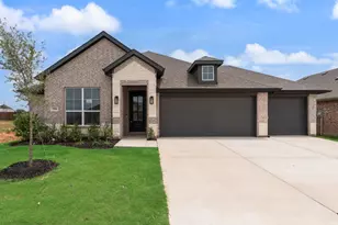 284 Coronado Ct, Granbury, TX 76048 - Photo 1