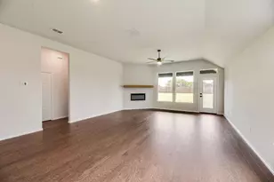 284 Coronado Ct, Granbury, TX 76048 - Photo 8