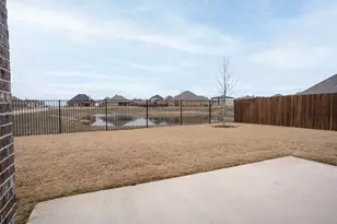 912 Meadow View Dr, Cleburne, TX 76033 - Photo 6