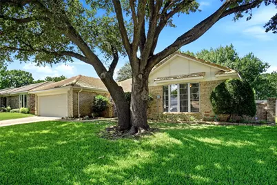 613 Robinhood Lane, Bedford, TX 76021 - Photo 2