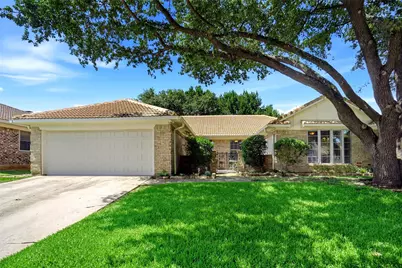 613 Robinhood Lane, Bedford, TX 76021 - Photo 1