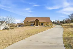 206 Pinnacle Cir, Aledo, TX 76008 - Photo 2