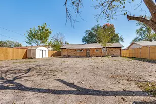 823 Ross Ln, Seagoville, TX 75159 - Photo 12