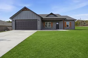 4300 Lucero Dr, Granbury, TX 76048 - Photo 2