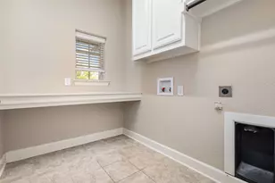 1320 Blue Lake Blvd, Arlington, TX 76005 - Photo 30