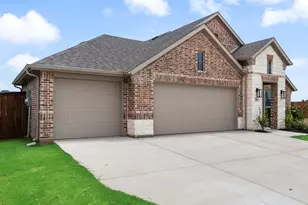 288 Coronado Ct, Granbury, TX 76048 - Photo 1
