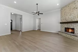 528 Lantana Dr, Weatherford, TX 76082 - Photo 14