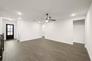 318 Bowrider Ln, Granbury, TX 76049 - Photo 8