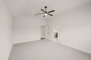 318 Bowrider Ln, Granbury, TX 76049 - Photo 10