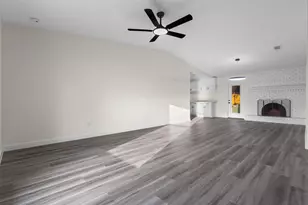 337 Meadowhill Dr, Garland, TX 75043 - Photo 4