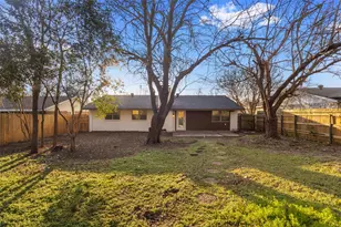 337 Meadowhill Dr, Garland, TX 75043 - Photo 24