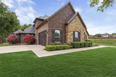 7839 Blanchard Way, Fort Worth, TX 76126 - Photo 4