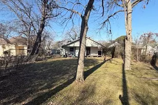 1822 S Marsalis Ave, Dallas, TX 75216 - Photo 2
