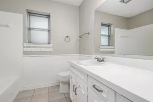 1740 Cynthia Ln, Hurst, TX 76054 - Photo 14