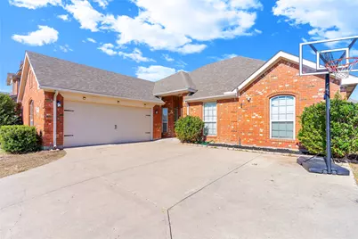1517 White Willow Lane, Arlington, TX 76002 - Photo 1