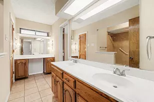 2213 Trinity Springs Dr, Carrollton, TX 75007 - Photo 24