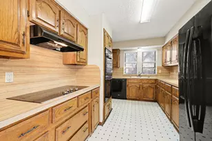 2213 Trinity Springs Dr, Carrollton, TX 75007 - Photo 10