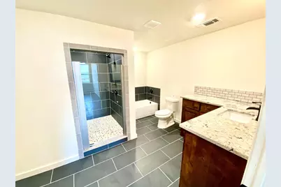 200 Peninsula Court, Bluff Dale, TX 76433 - Photo 16