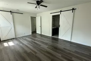 913 Rosewood Hills Dr, Garland, TX 75040 - Photo 10