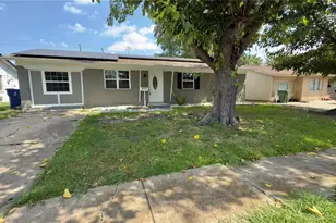 913 Rosewood Hills Dr, Garland, TX 75040 - Photo 1