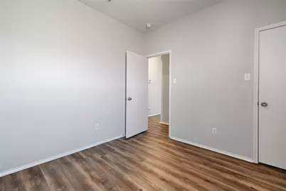 7935 Kansas Avenue, Dallas, TX 75241 - Photo 6