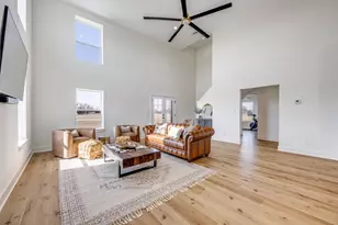 200 Kennedi Dr, Whitesboro, TX 76273 - Photo 4