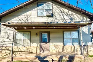 209 N Bowie St, Jacksboro, TX 76458 - Photo 2