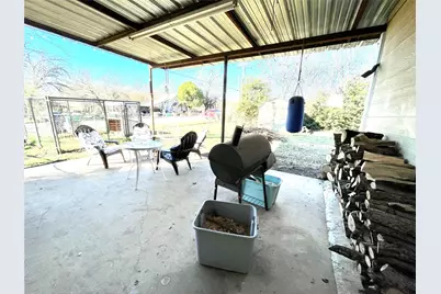 209 N Bowie Street, Jacksboro, TX 76458 - Photo 26