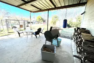 209 N Bowie St, Jacksboro, TX 76458 - Photo 26