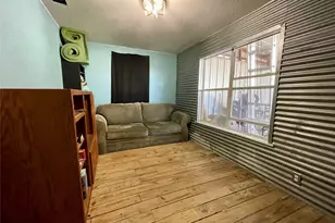 209 N Bowie St, Jacksboro, TX 76458 - Photo 14